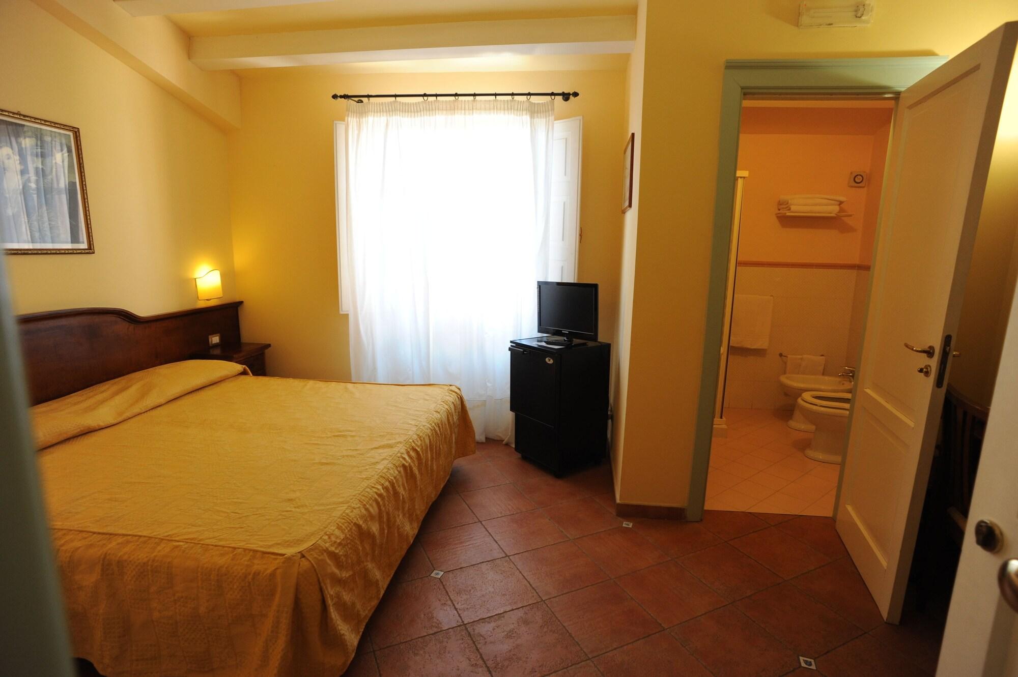 Hotel Mediterraneo Syracuse Esterno foto