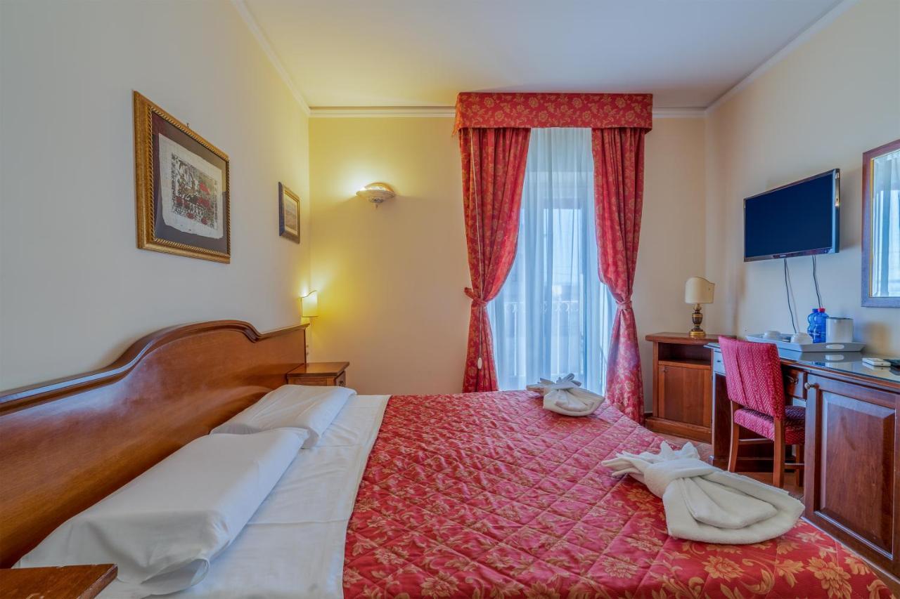 Hotel Mediterraneo Syracuse Esterno foto